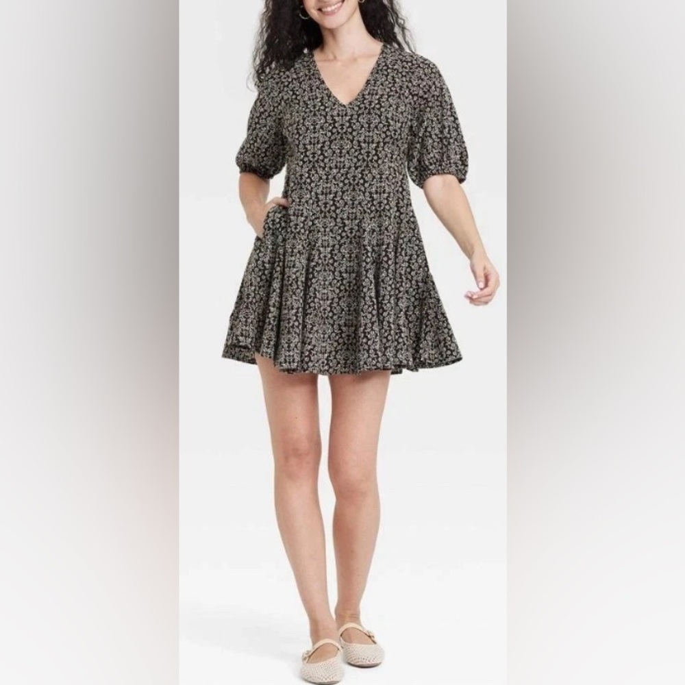 NWT Universal Thread Black Floral V-Neck Puff Sleeve Mini A-Line Dress